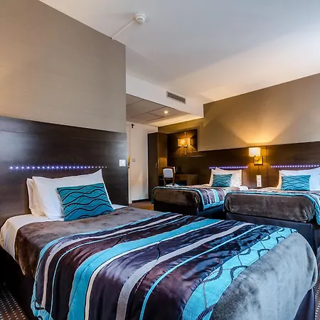 Helgon - Pyrenees Otel