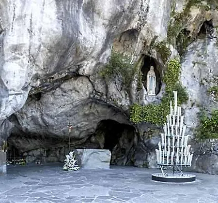 Helgon - Pyrénées Hotel Lourdes