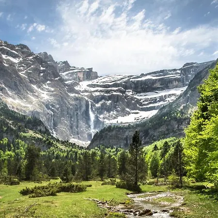 Helgon - Pyrénées Hotel