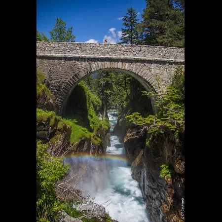 Helgon - Pyrenees Szálloda 4*